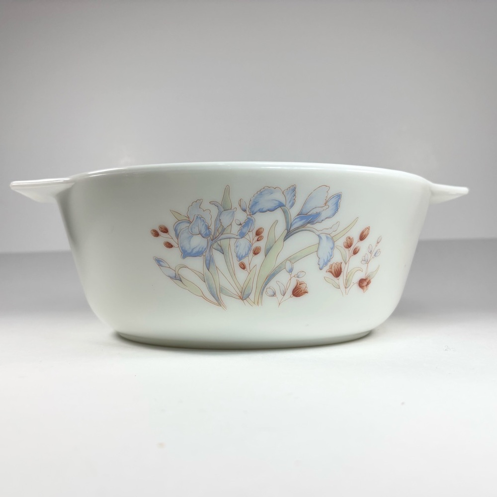 Pyrex‎ White Baking Dish Blue Iris print